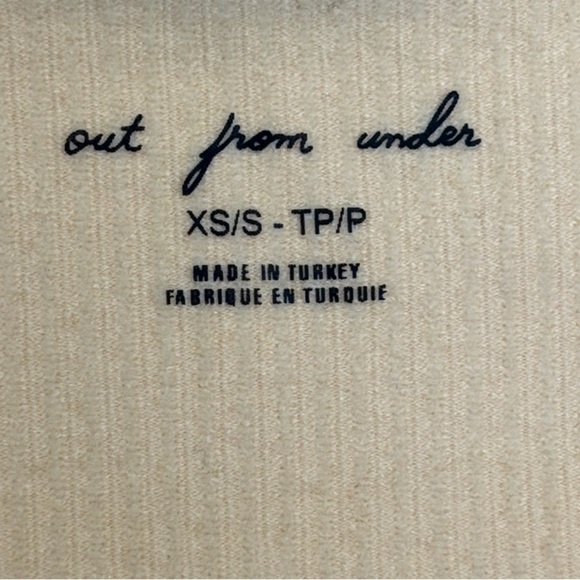 NWT Urban Outfitters “Go For Gold” Seamless cropped tshirt, strawberry combo 🍓 - Picture 9 of 10